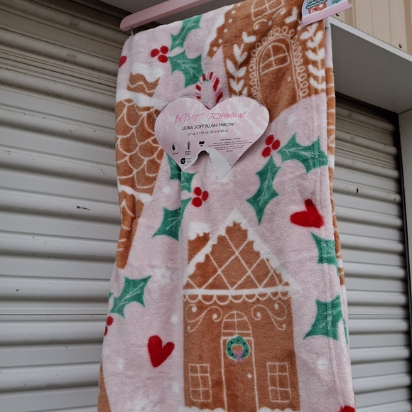 Betsey Johnson Other - Betsey Johnson pink gingerbread house  blanket throw christmas new